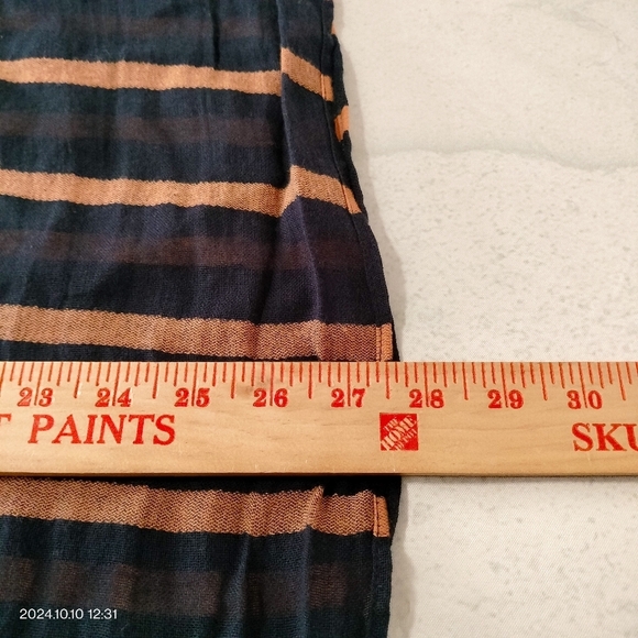 Crown & Ivy Navy Striped by the Sea Multifunctional Scarf Shawl Rectangle Tassel - Picture 10 of 11